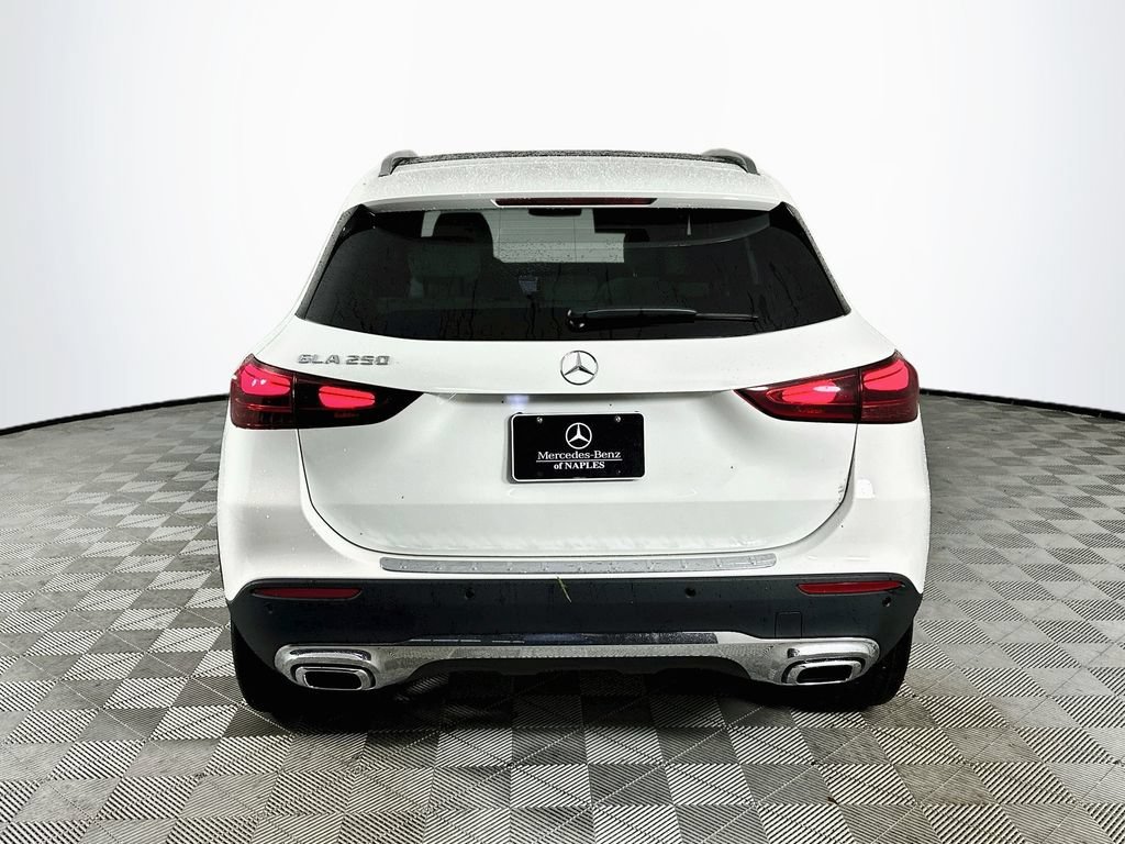 New 2026 Polar White Mercedes-Benz GLA 250 image 38
