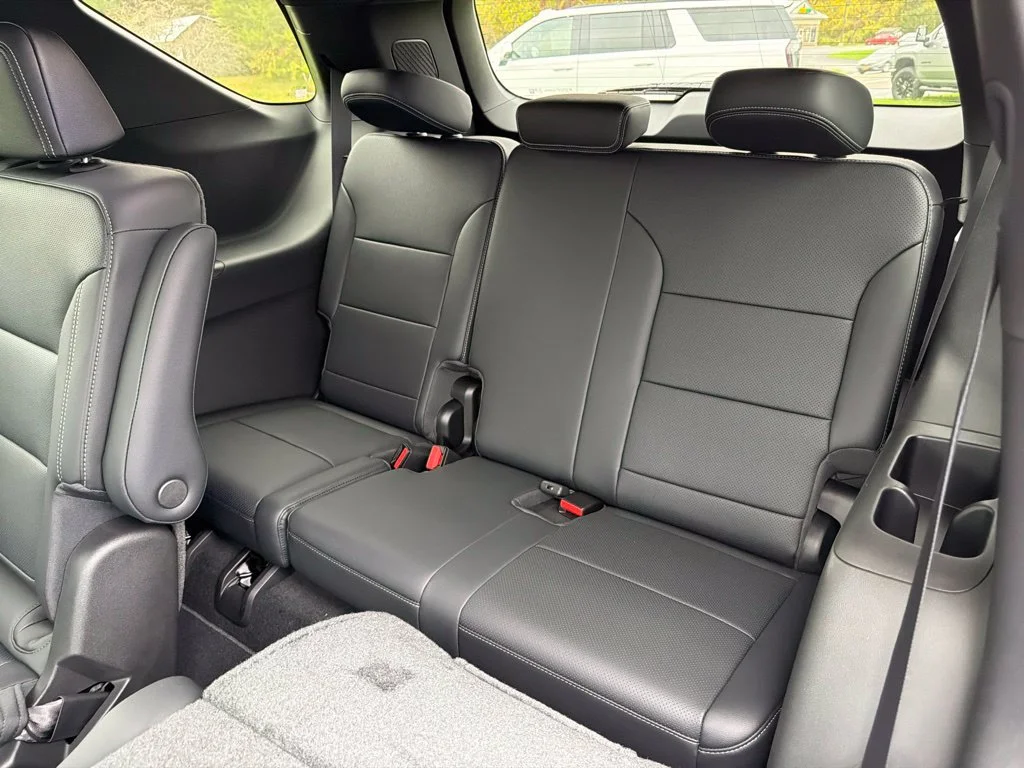 2027 Chevrolet Traverse LT - Photo 11