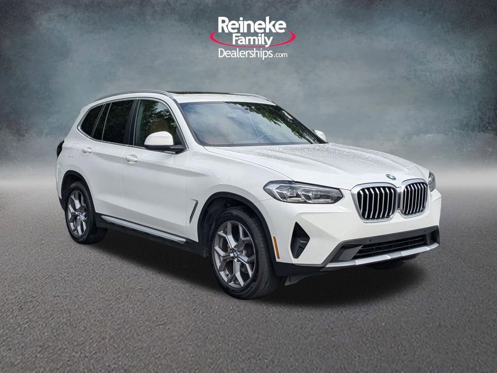 Used 2023  BMW xDrive30i image 3