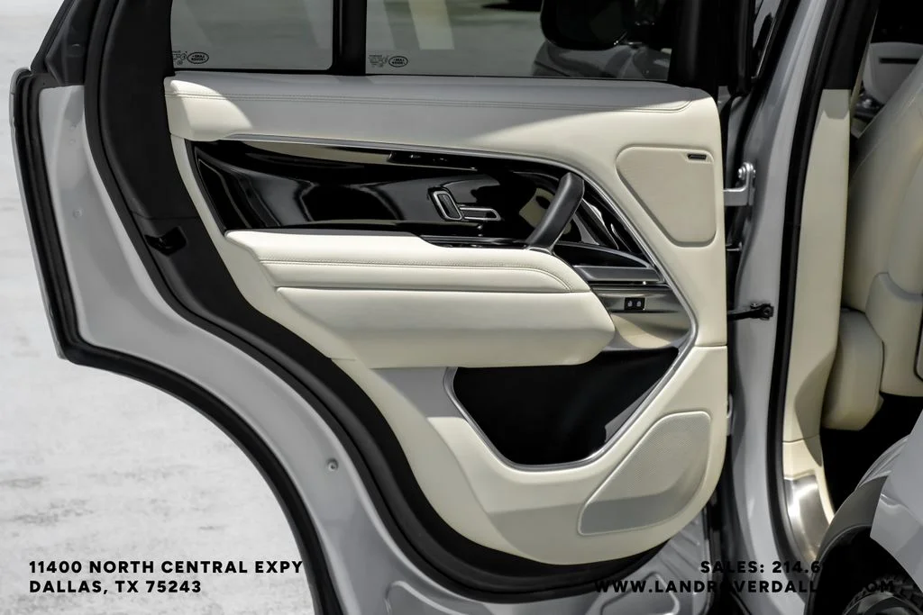 Used 2023 Hakuba Silver Metallic Land Rover SE image 49