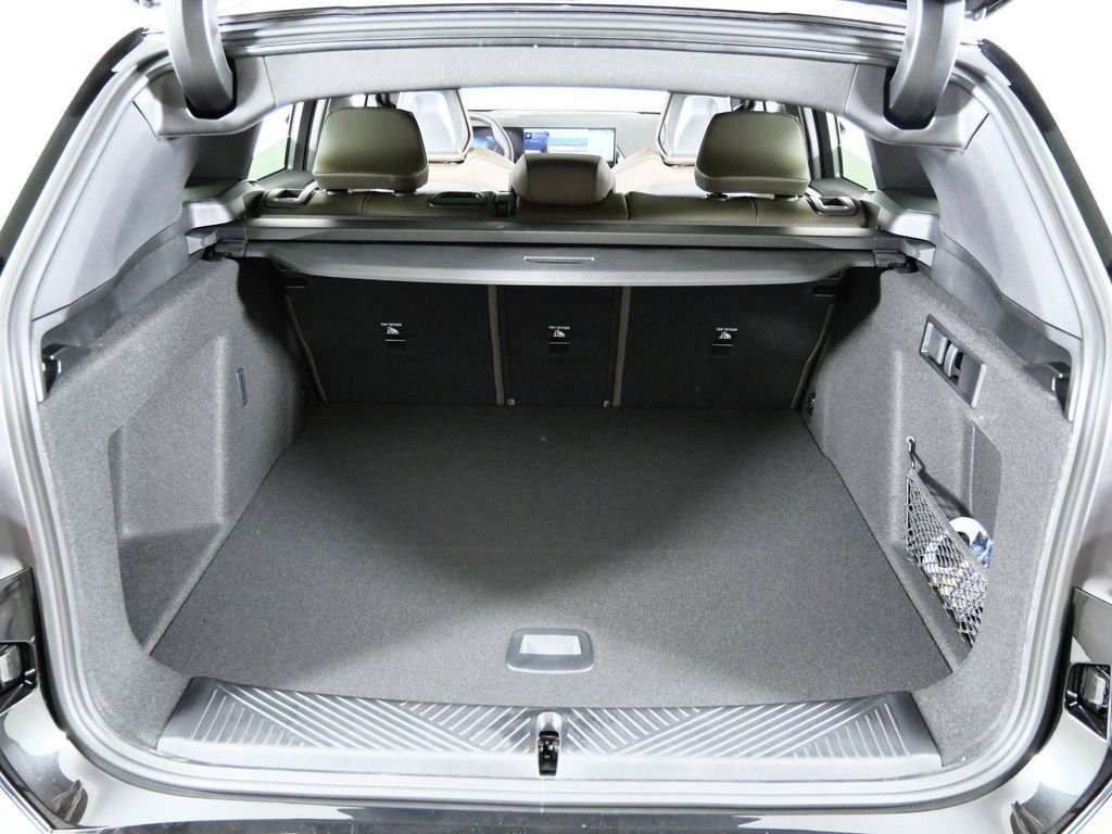 2026 BMW X3 30 - Photo 32