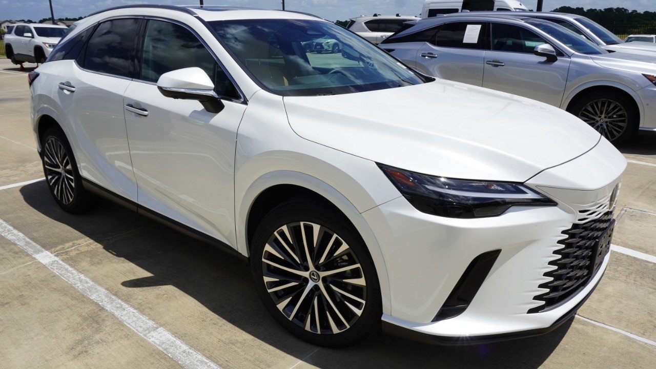 Used 2025 White Lexus RX 350 Premium Plus image 3