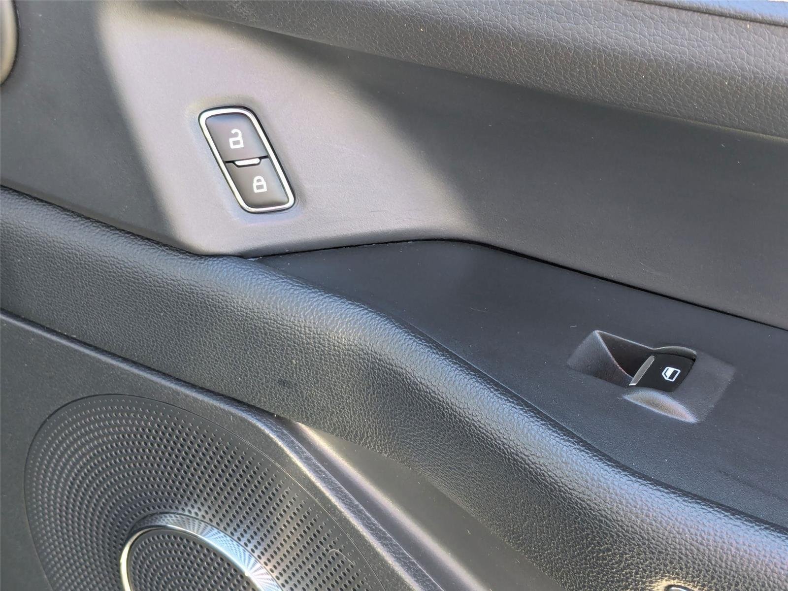 Used 2024 Agate Black Metallic Ford XLT image 42