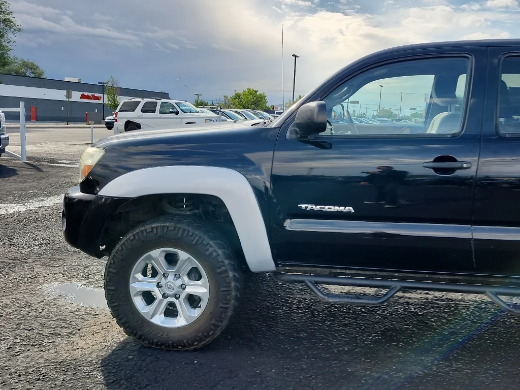 Used 2011 Black Toyota Base V6 (M6) image 10