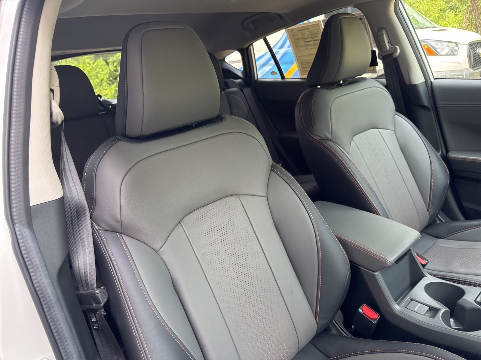 Used 2025 White Subaru Limited image 36