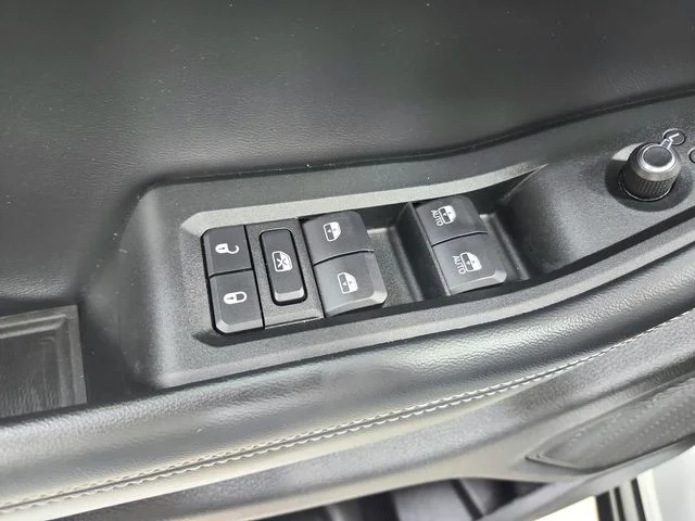 Used 2025 Silver Jeep Altitude image 35
