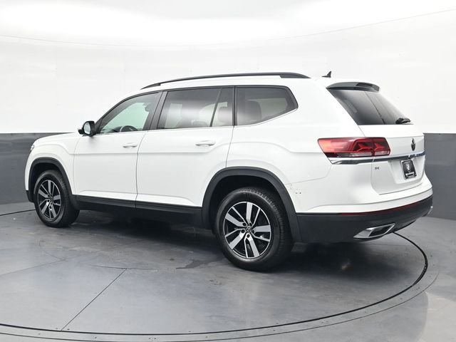 Used 2021  Volkswagen 2.0T SE image 6