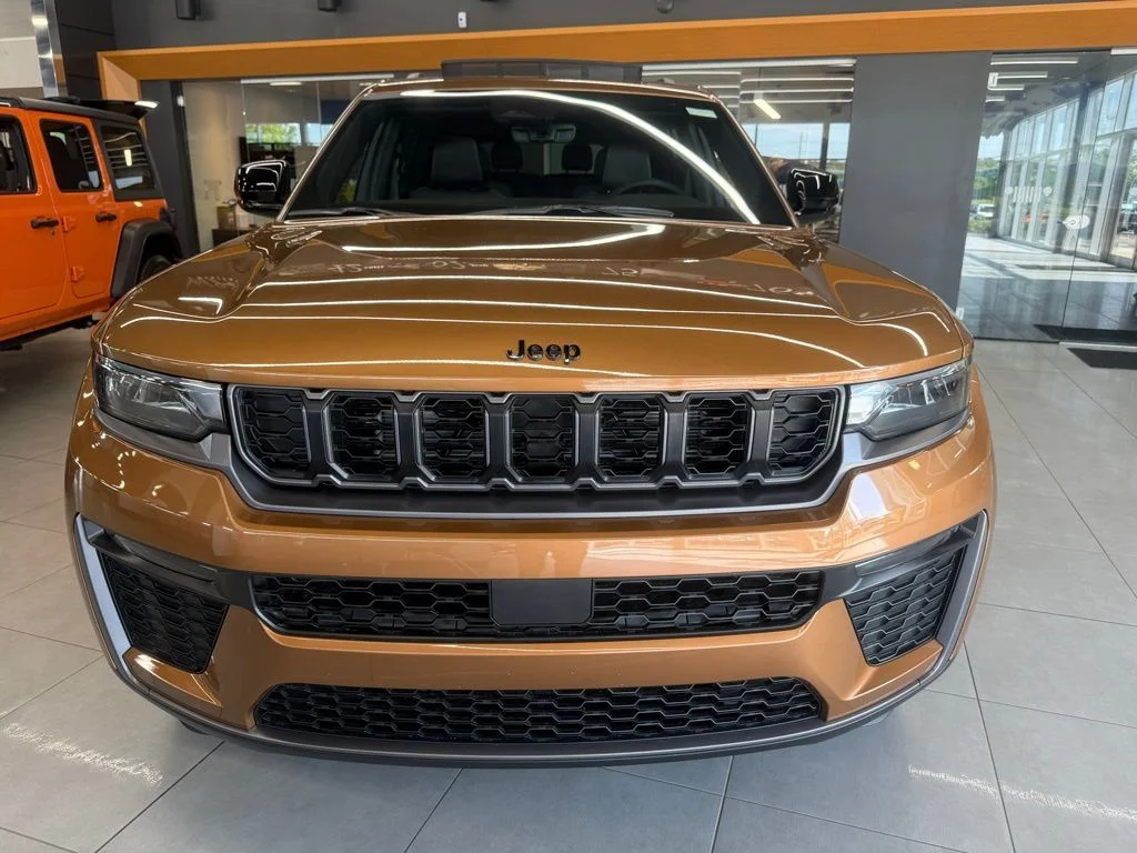 New 2026 Copper Shino Metallic Clear-Coat Exterior Paint Jeep Limited image 8