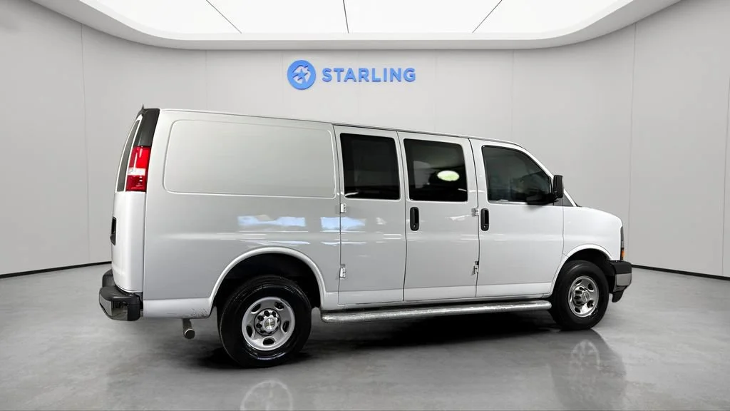 Used 2024 Summit White Chevrolet WT image 15