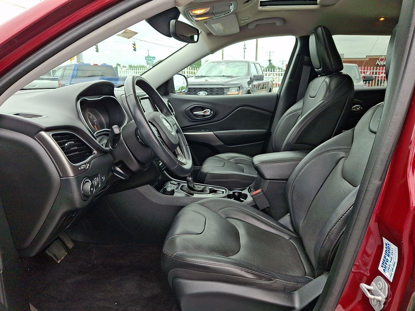 Used 2019 Velvet Red Pearlcoat Jeep Limited image 13