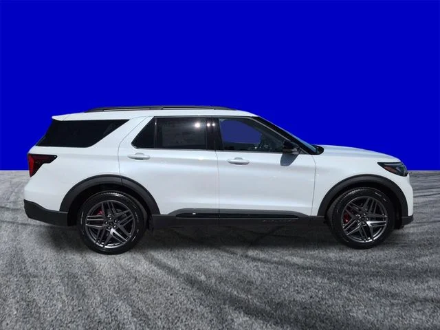 New 2026 Star White Metallic Tri-Coat Ford ST image 3