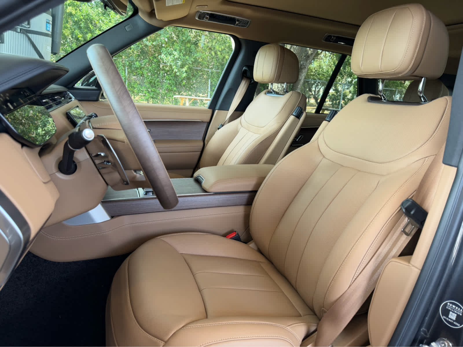 New 2027 Carpathian Grey LAND ROVER SE image 11