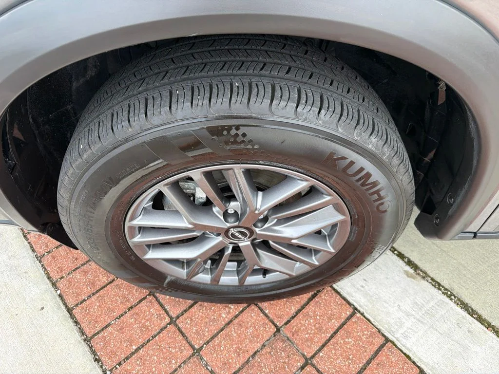 Used 2024 Gray Nissan S image 9
