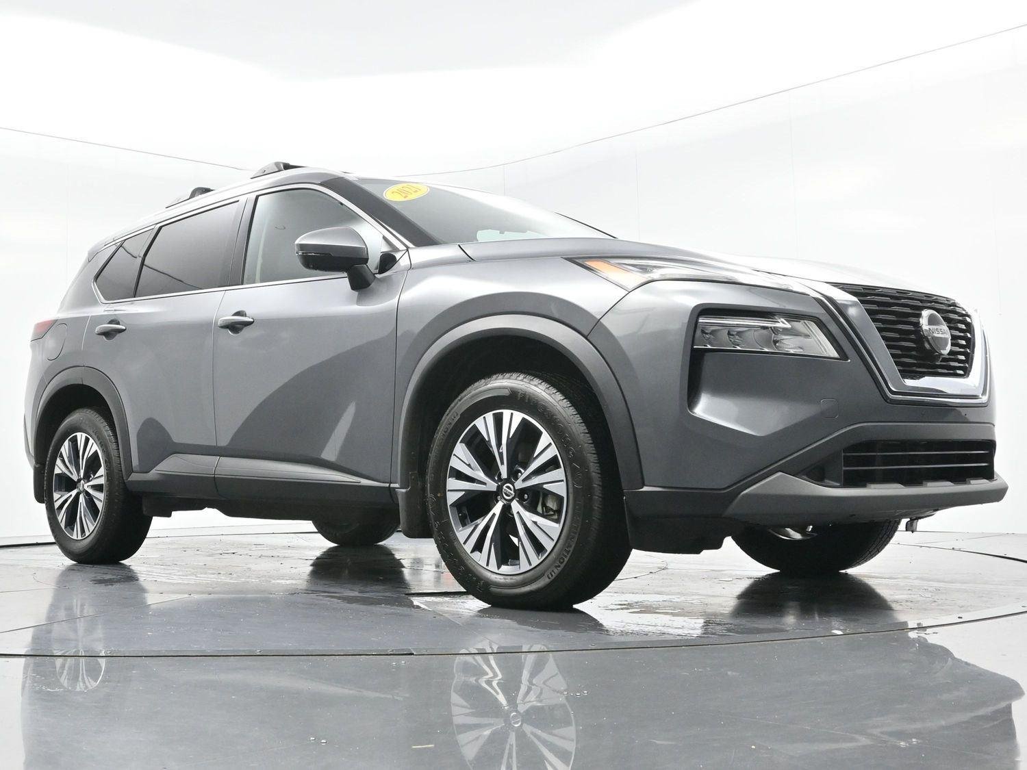 Used 2021 Gun Metallic Nissan SV image 44