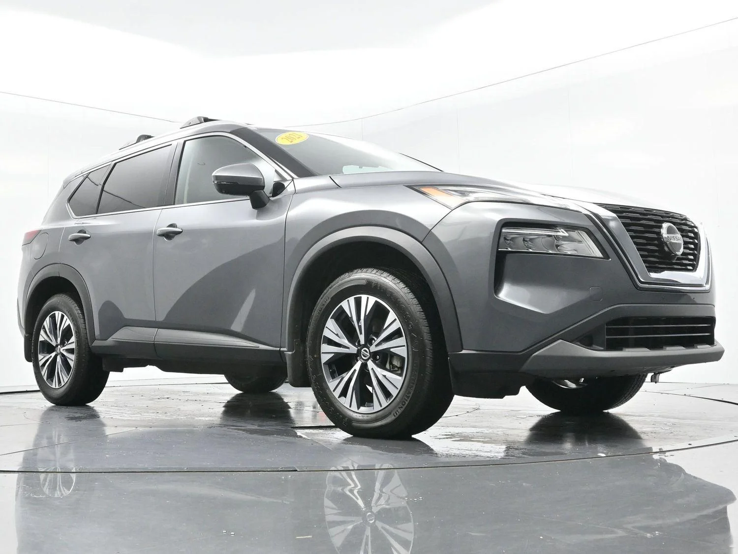 Used 2021 Gun Metallic Nissan SV image 44