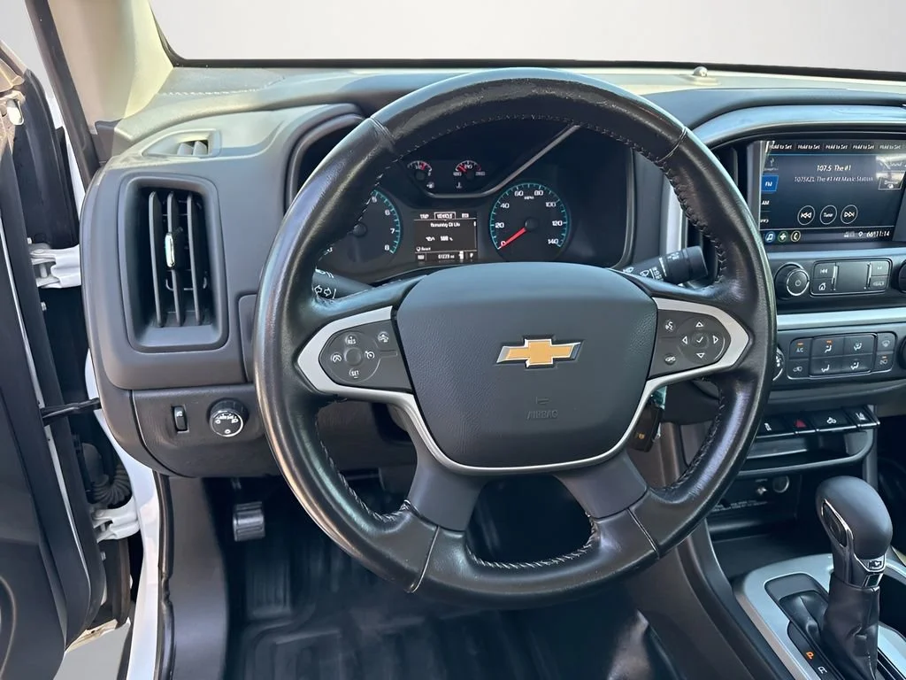 Used 2022 Summit White Chevrolet LT image 12