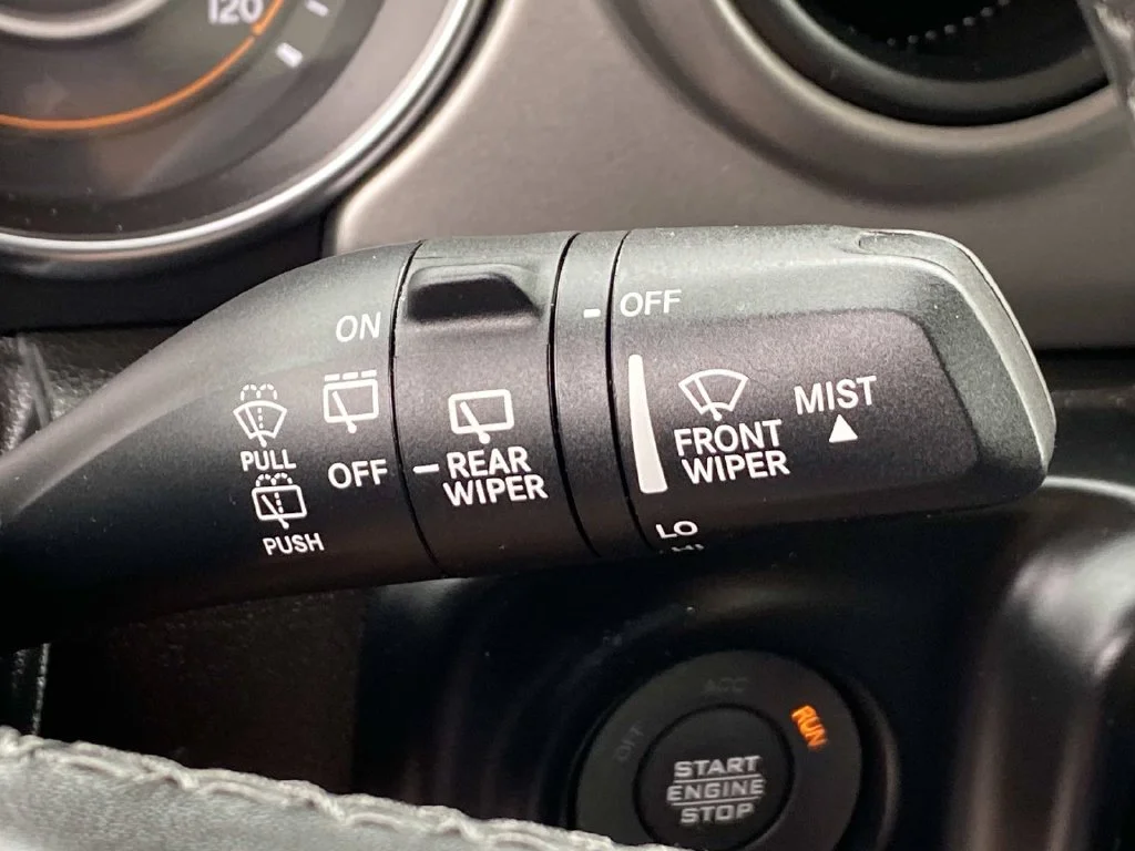 Used 2022 Red Jeep Sport S image 21