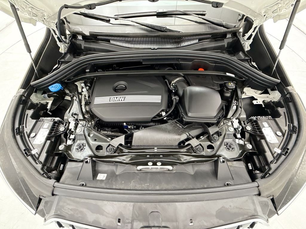 Certified Used 2025 Alpine White BMW xDrive28i image 28