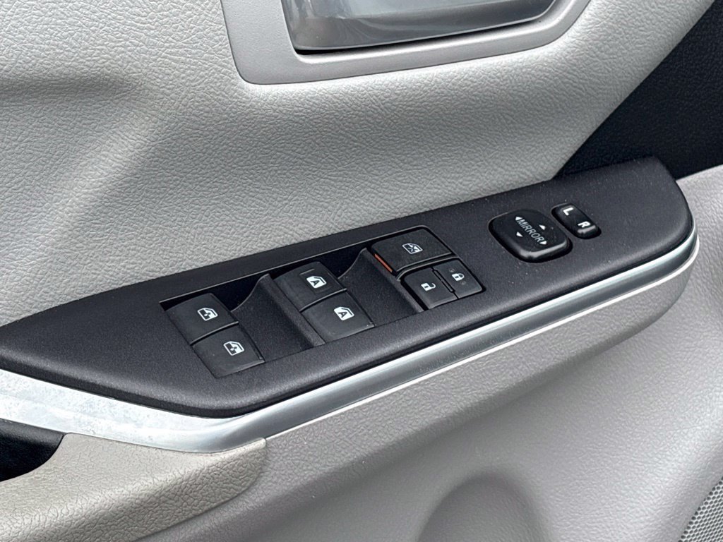 Used 2015 Gray Toyota LE image 12