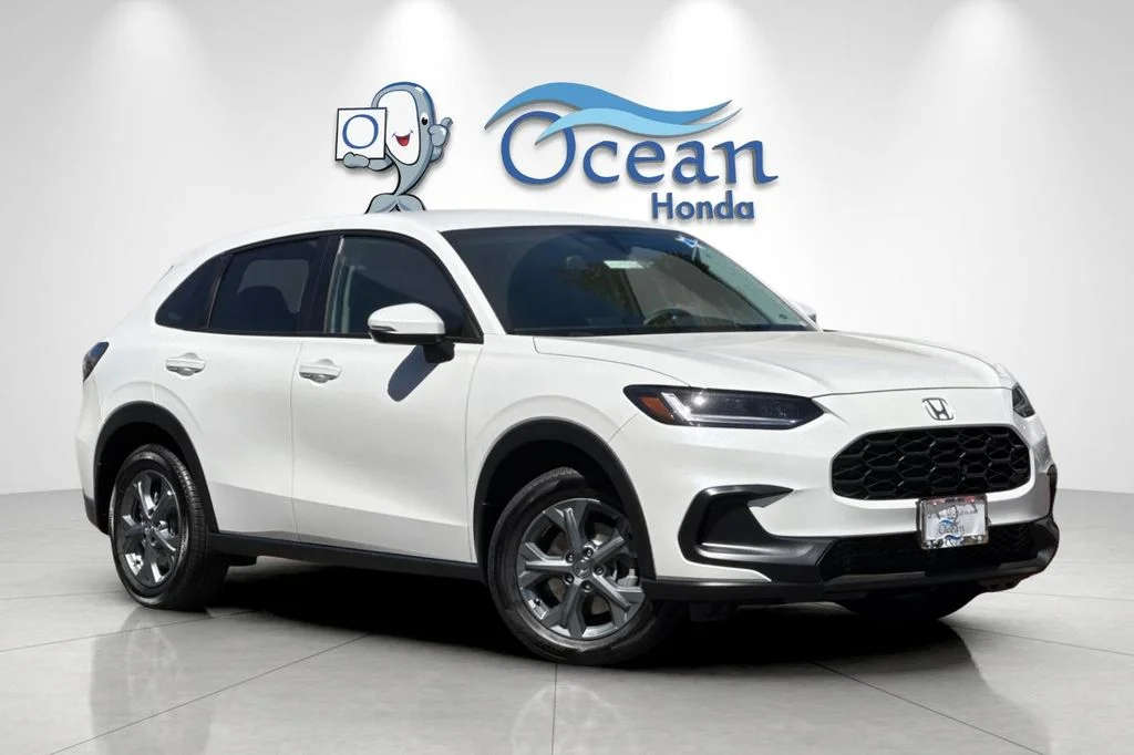 New 2026 Platinum White Pearl Honda LX image 2