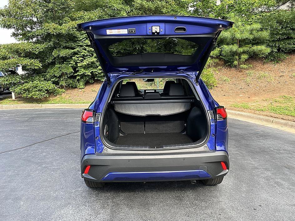 Used 2024 Blue Crush Metallic Toyota XLE image 27