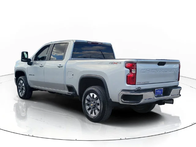 Used 2021 Silver Chevrolet LT image 7