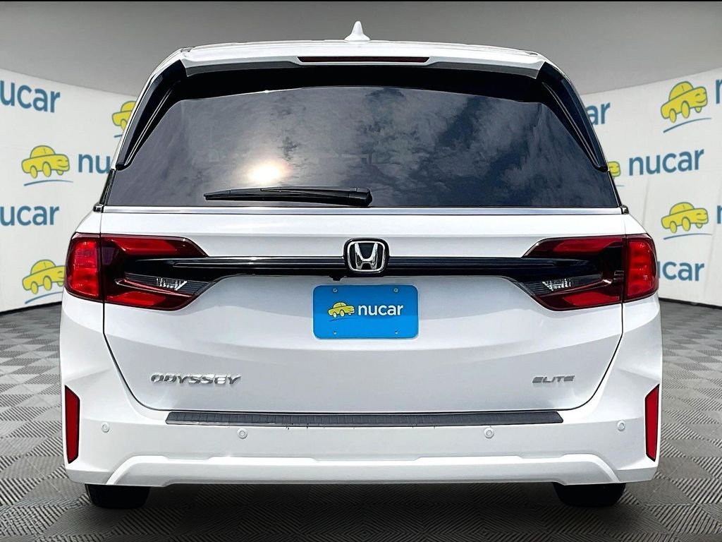 Used 2025 White Honda Elite image 5