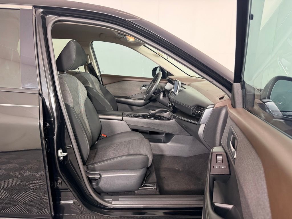 Used 2021 Black Nissan SV image 34