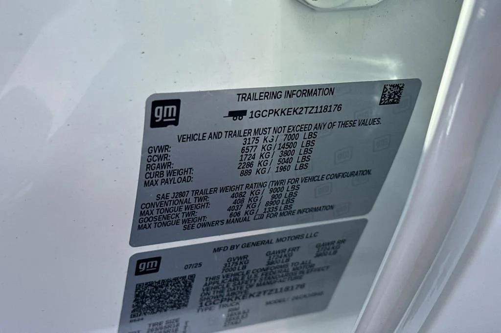 Used 2026 Summit White Chevrolet LT (2FL) image 26