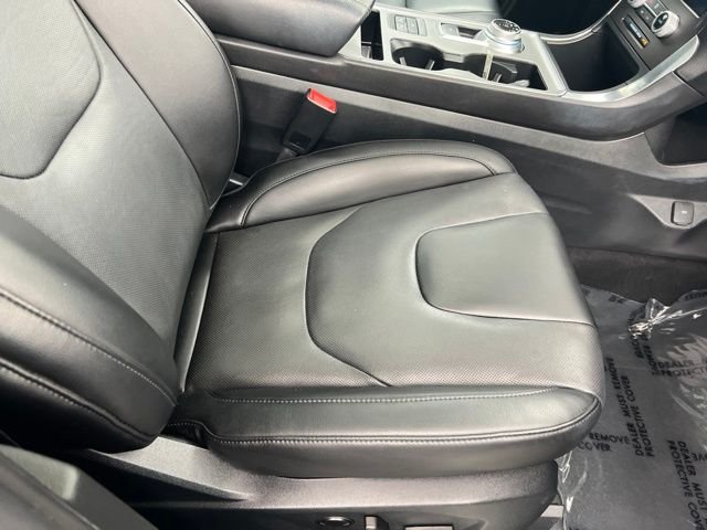 Used 2021 Silver Ford Titanium image 24