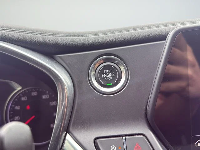 Used 2021 Silver Chevrolet LT image 13