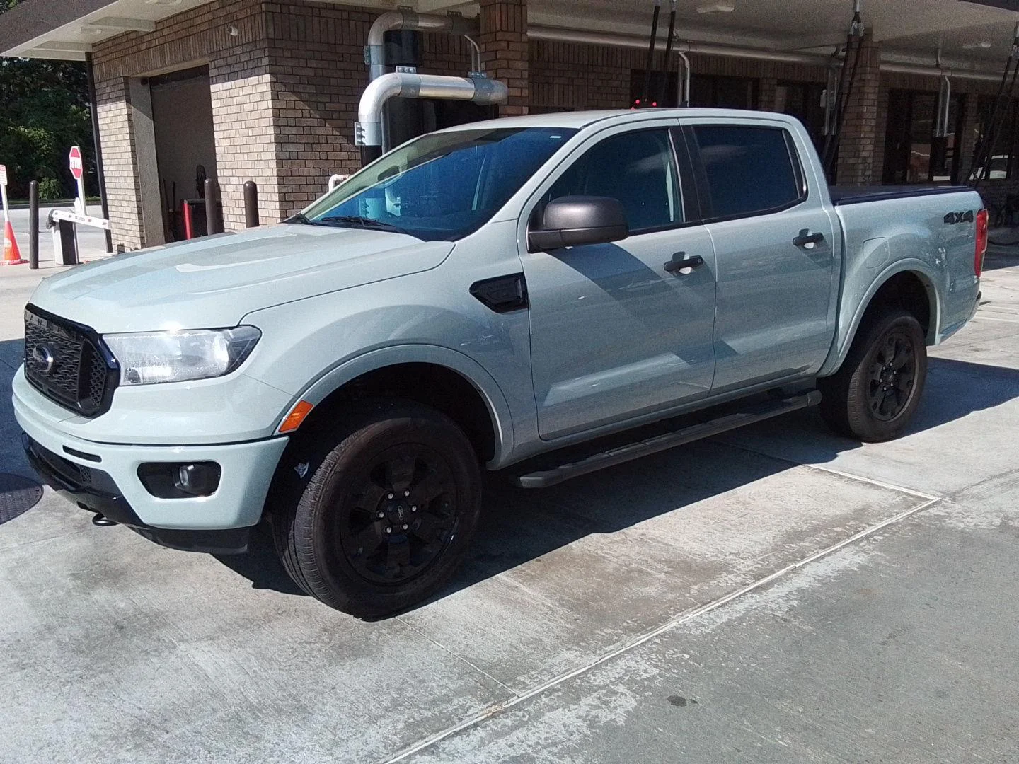 Used 2023 Cactus Green / Gray Ford XLT image 1