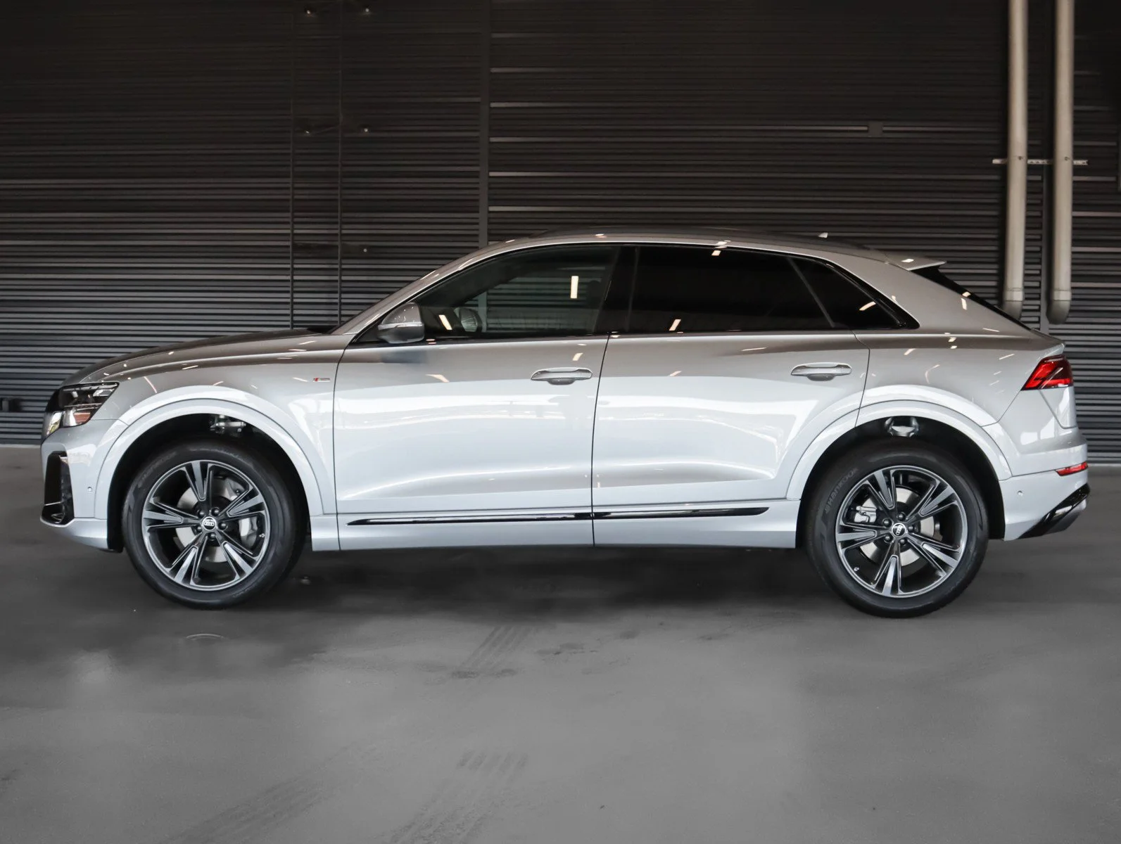 2027 Audi Q8 Premium - Photo 11