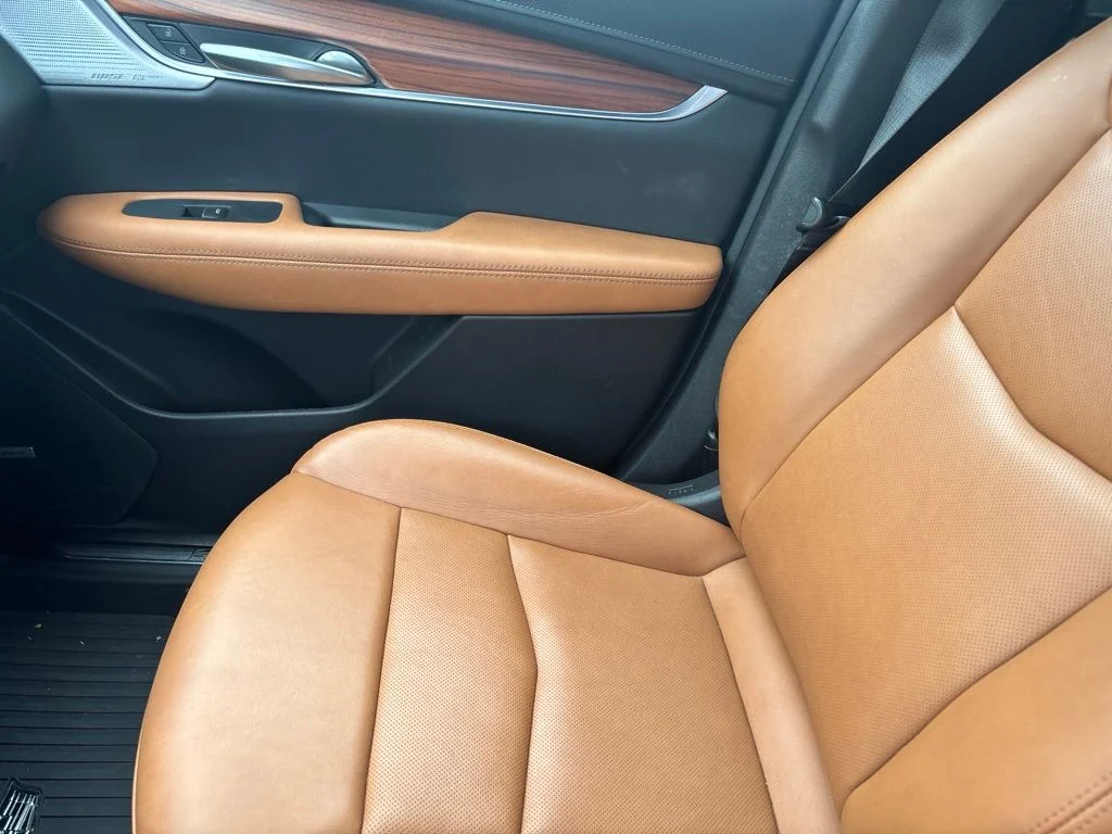 Used 2024 White Cadillac Premium Luxury image 20