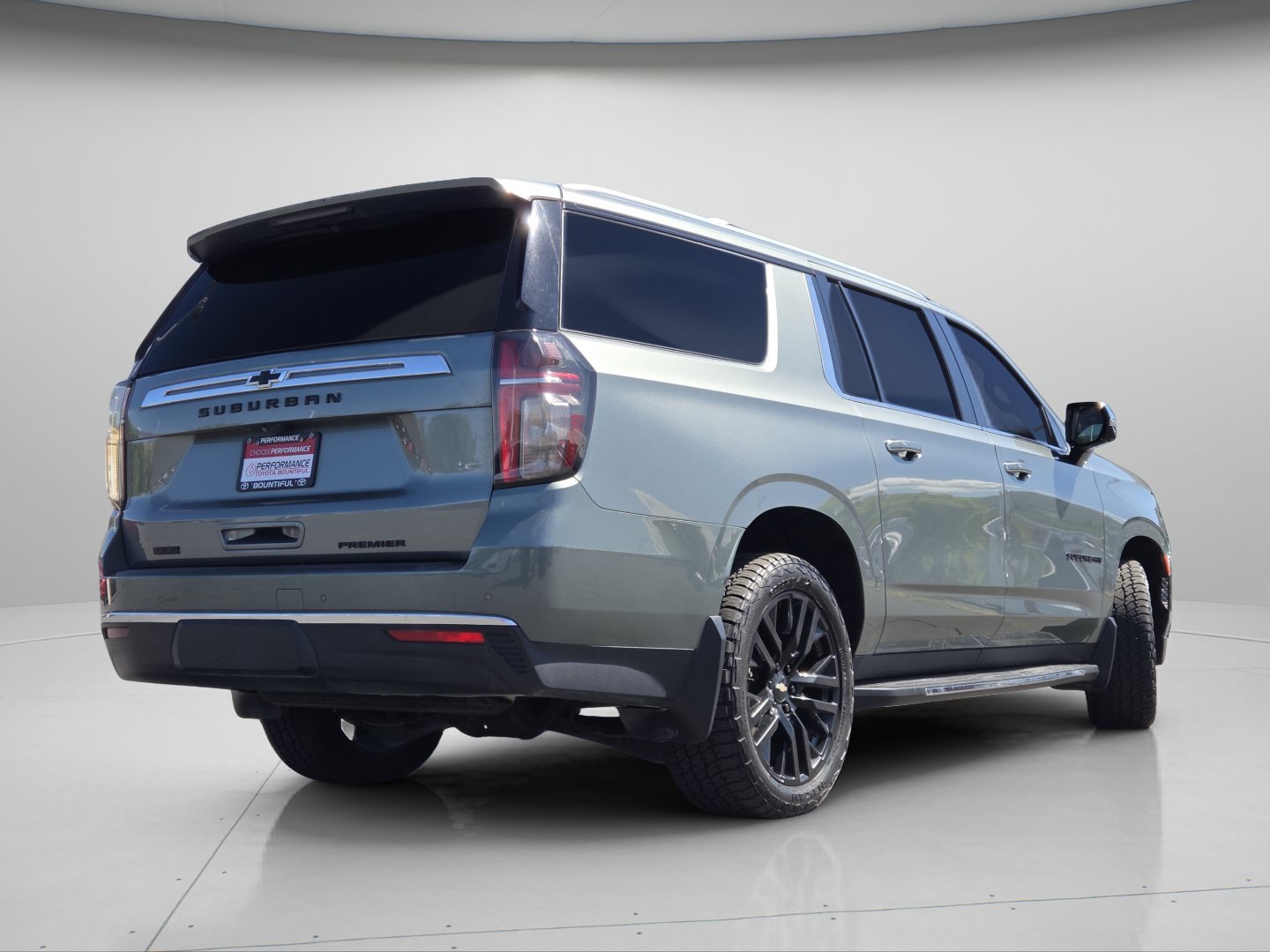 Used 2023 Silver Sage Metallic Chevrolet Premier image 29