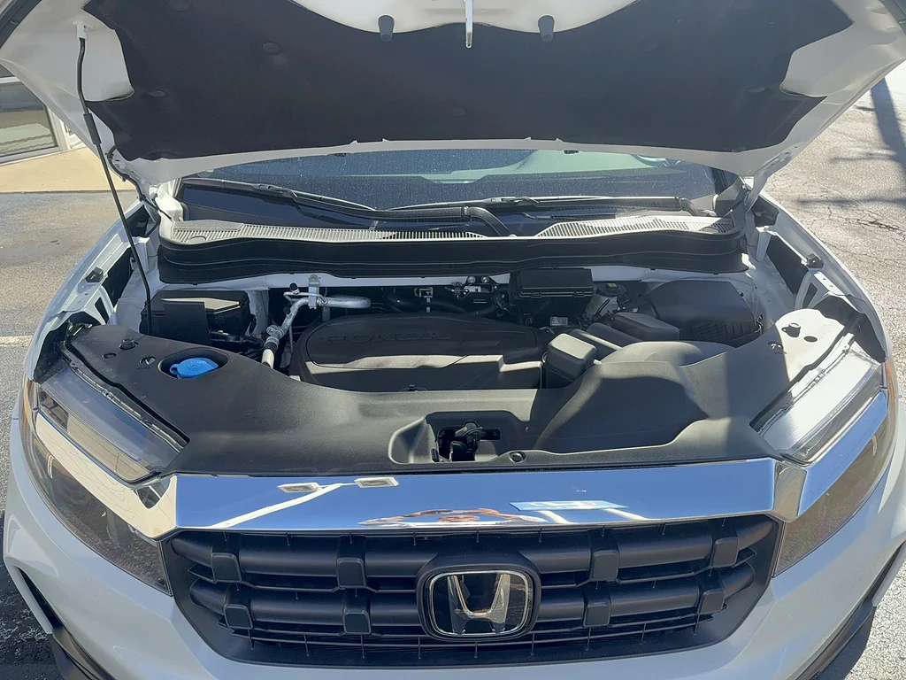 New 2026 Platinum White Pearl Honda RTL image 16