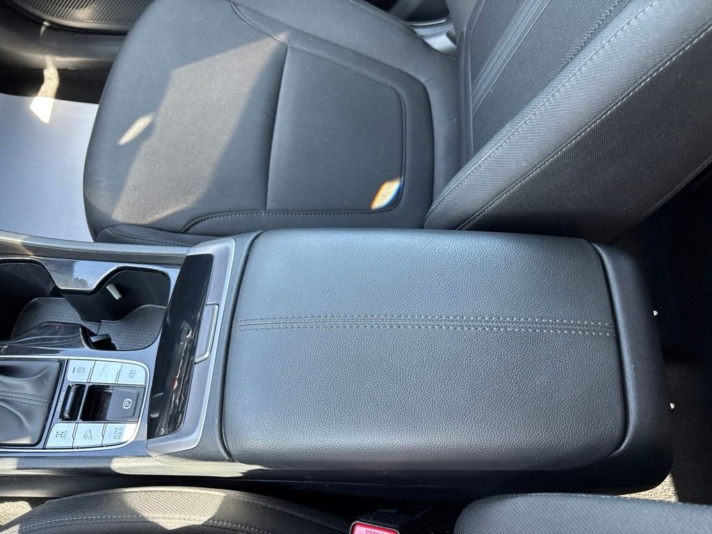 Used 2025 Green Hyundai SEL image 26
