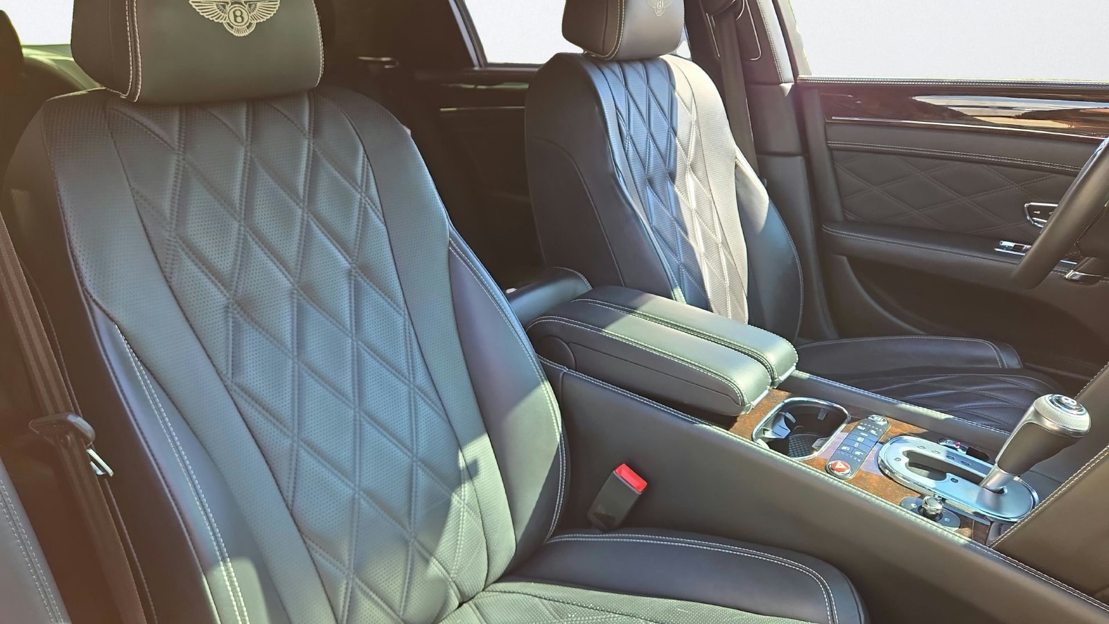 Used 2014  Bentley Base image 26