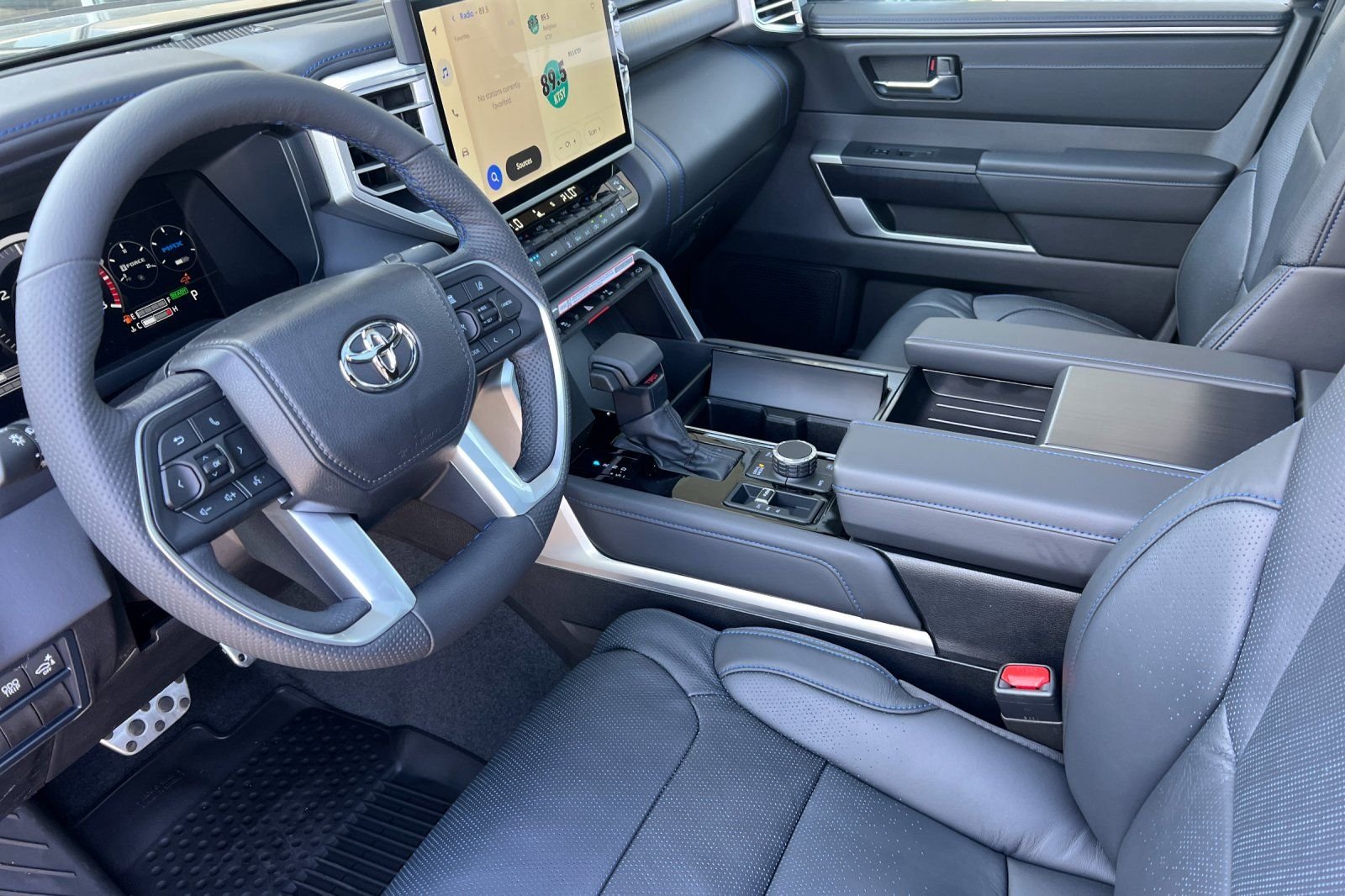 2025 Toyota Tundra Platinum - Photo 10