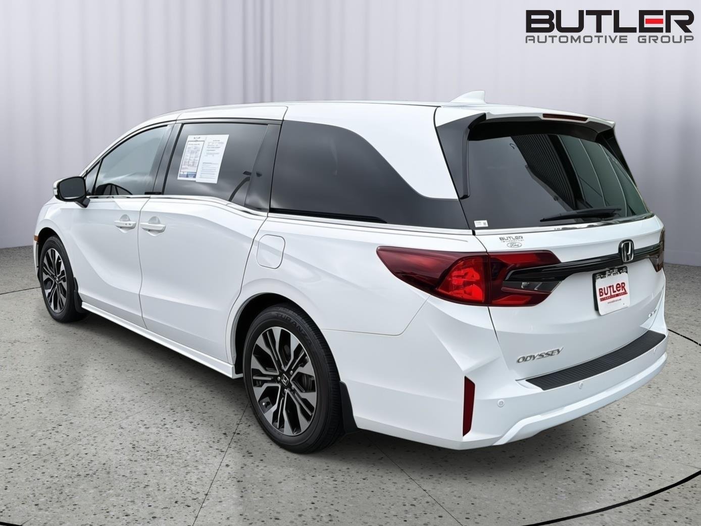 Used 2025 Platinum White Pearl Honda Elite image 4