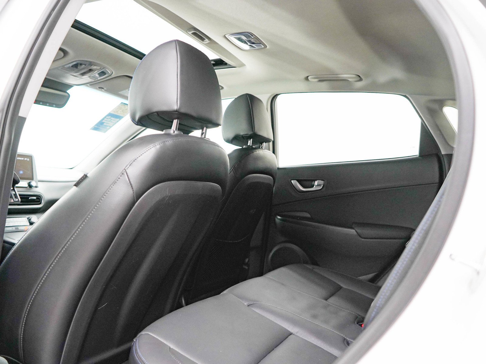 Certified Used 2023 Lunar White Hyundai Limited FWD image 18