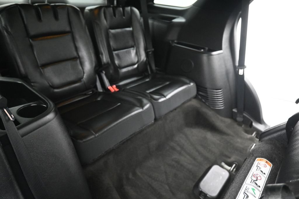 Used 2017 Ingot Silver Ford XLT image 30