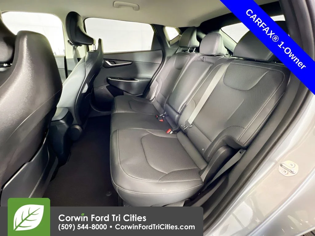 Used 2024 Gray Kia Wind image 29