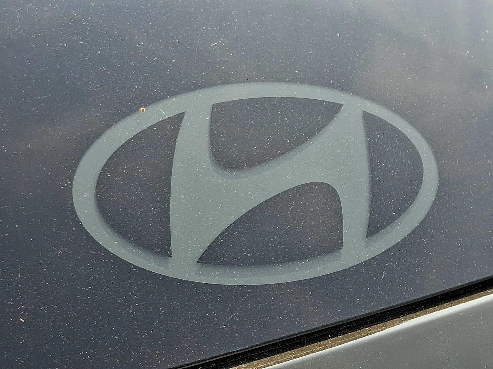 Used 2025 Rockwood Green Hyundai Limited image 33