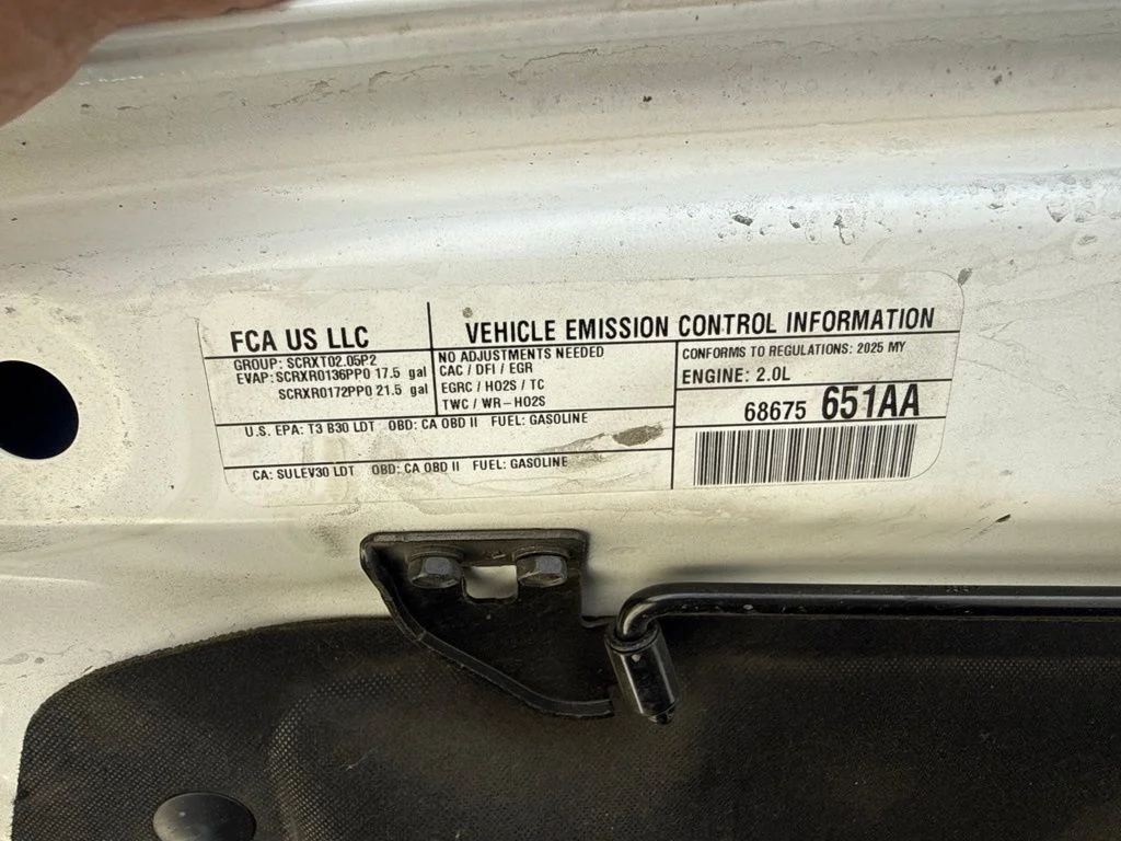 Used 2025 White Jeep Sport S image 23