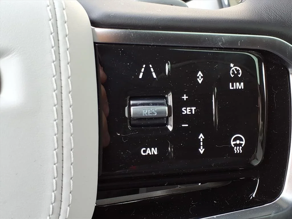 2025 Land Rover Range Rover Sport SE - Photo 12