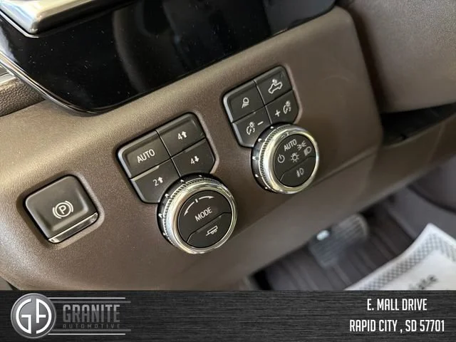 New 2026 Summit White GMC SLT image 32