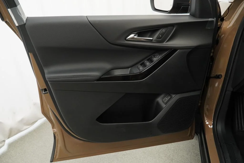 2027 Chevrolet Equinox LT - Photo 22