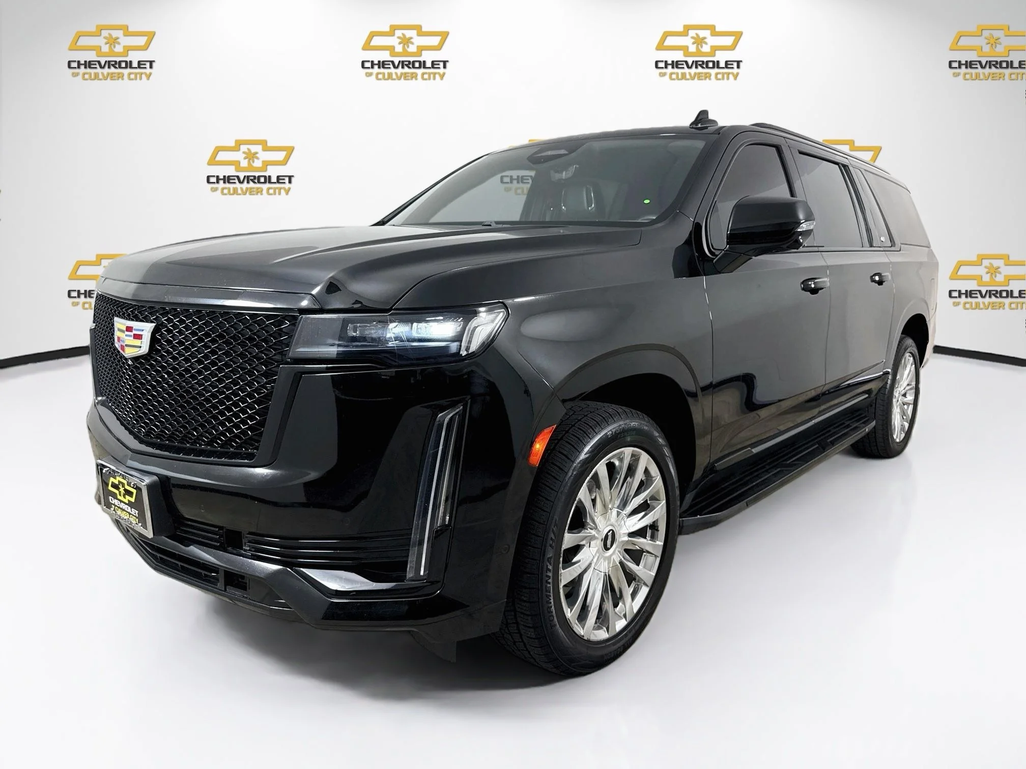 Used 2023 BLACK RAVEN Cadillac 4WD Sport image 3