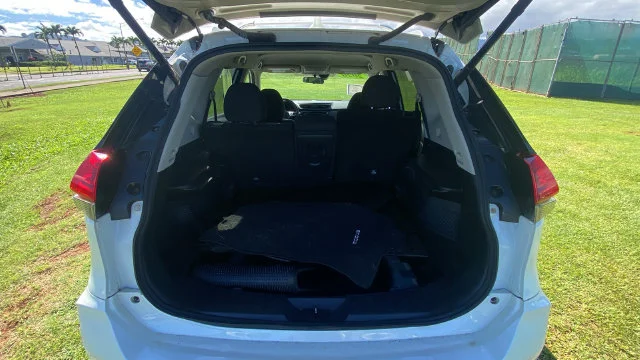 Used 2020 White Nissan SV image 13